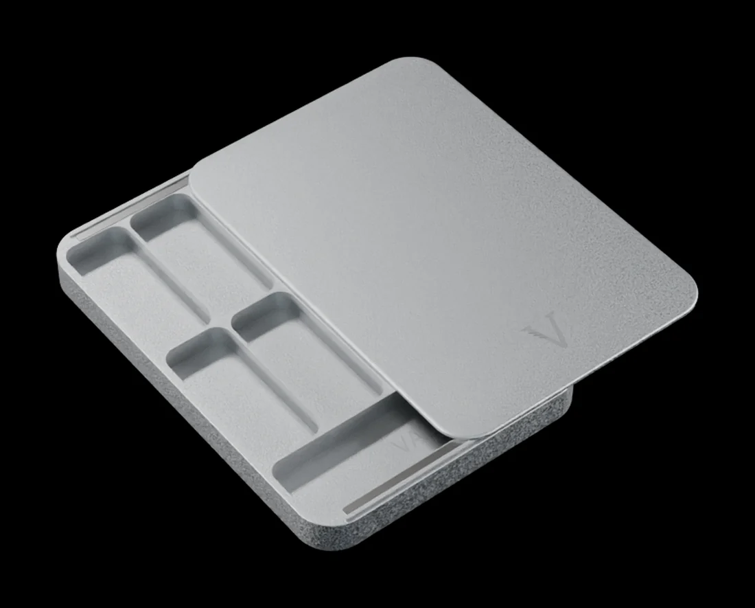 VALT aluminium nicotine pouch case, Silver anodised finish, lid open showing eight pouch slots